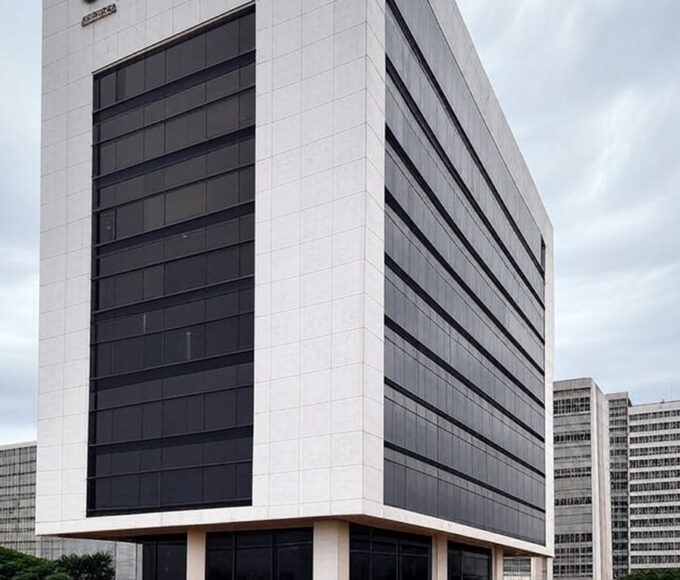 Edifício da Caesb em Brasília com elementos de atraso em resultados de concurso, estilo fotojornalístico.