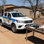 Viatura da PMDF com drogas, dinheiro e celulares apreendidos em operação contra tráfico no Arapoanga.