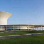 Edifício da Secretaria de Educação no DF, Brasília, representando investigação sobre irregularidades.