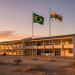 Escola pública em Brasília simbolizando parceria para combater violência nas escolas.