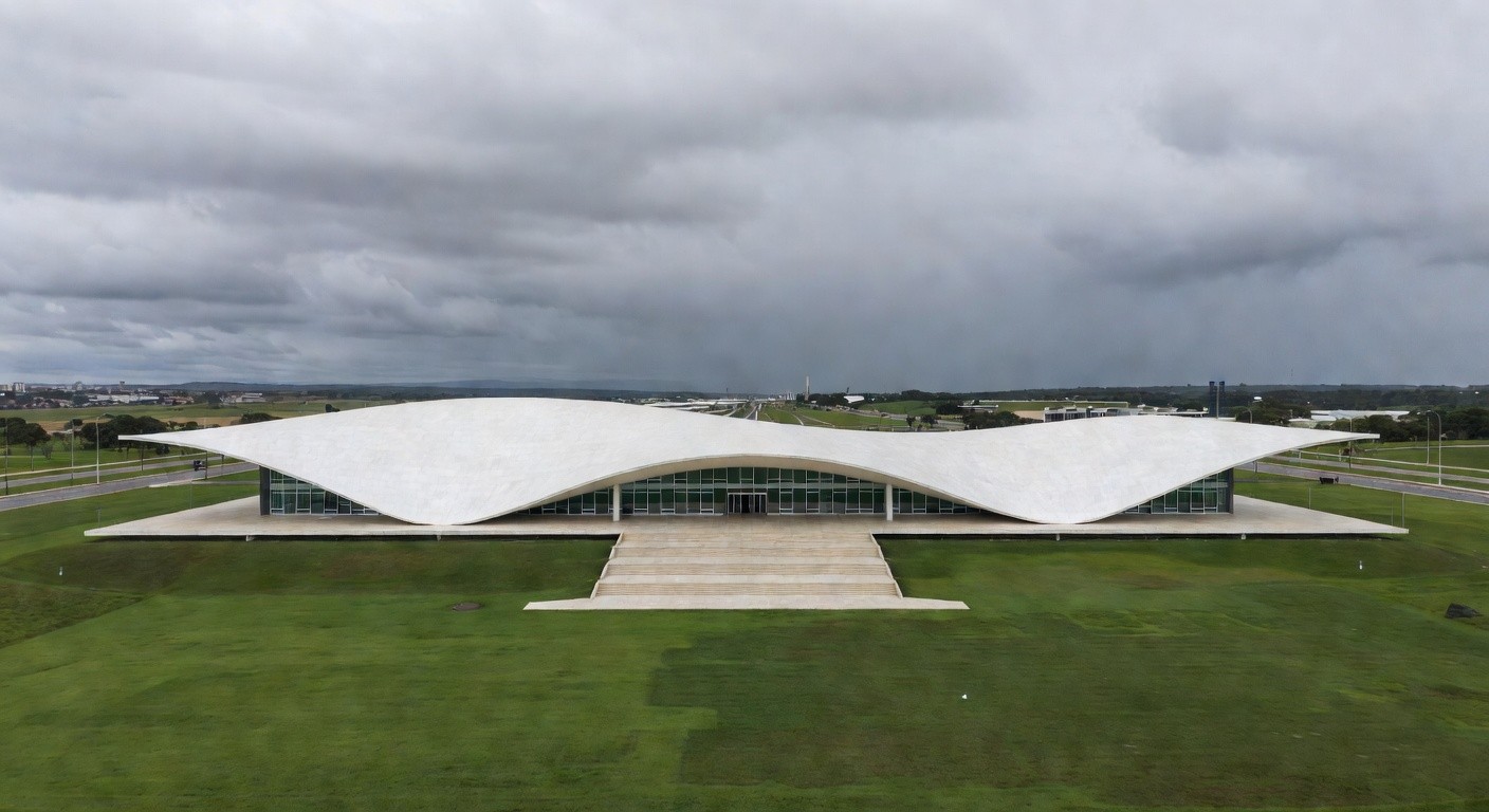 Edifício da CLDF em Brasília sob céu nublado, representando aprovação de reestruturação fazendária e riscos fiscais no DF.