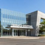 Fachada do Terraço Shopping em Brasília com indícios de serviços públicos essenciais do Na Sua Hora.
