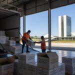 Caixas de vacinas contra Covid-19 chegando ao Distrito Federal enviadas pelo Ministério da Saúde.