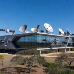 Complexo moderno do Hub de Inovação Aeroespacial da UnB em Brasília