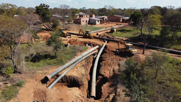 Infraestrutura de saneamento abandonada em São Sebastião após 30 anos