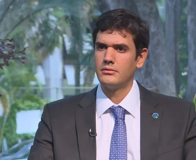 Rafael Prudente trai Ibaneis Rocha por mil cargos e indicações na Caesb