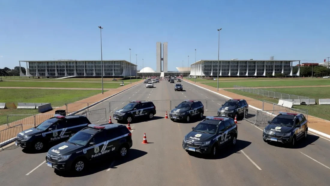 Viaturas da PMDF em esquema de segurança para o Desfile de 7 de Setembro em Brasília
