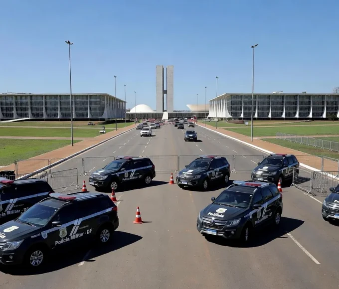 Viaturas da PMDF em esquema de segurança para o Desfile de 7 de Setembro em Brasília