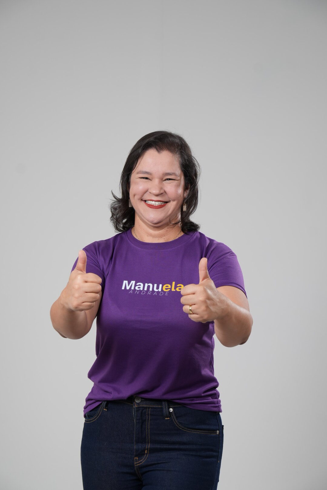 Manuela Andrade avança nas pesquisas e consolida base no Gama para eleição de 2027